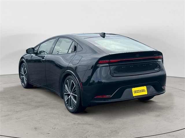 2023 Toyota Prius XLE photo 3