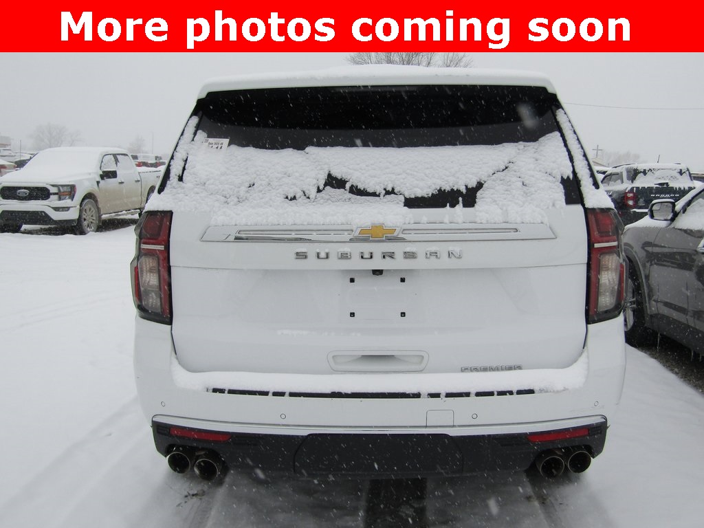 2023 Chevrolet Suburban Premier photo 3