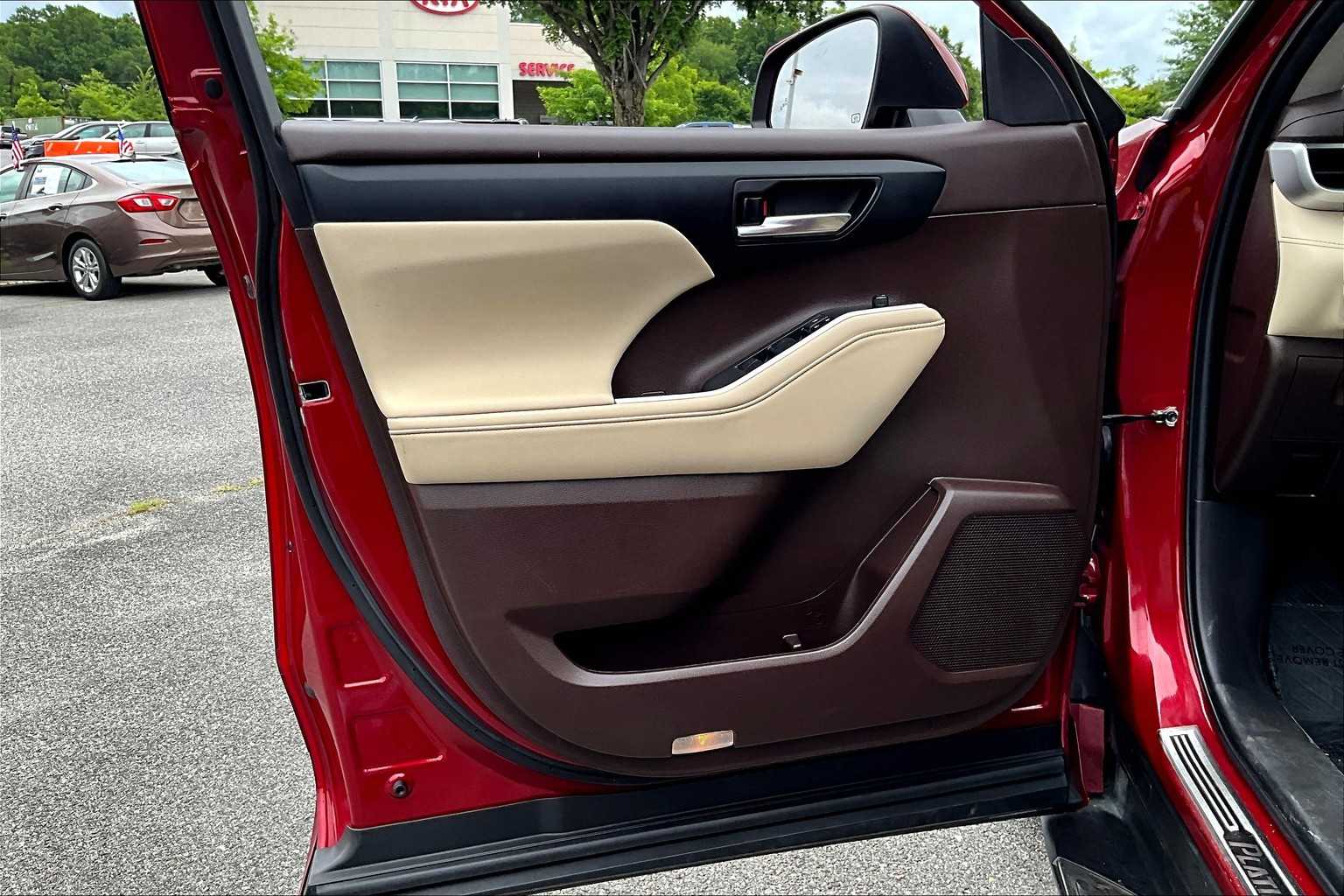 2022 Toyota Highlander XLE photo 20