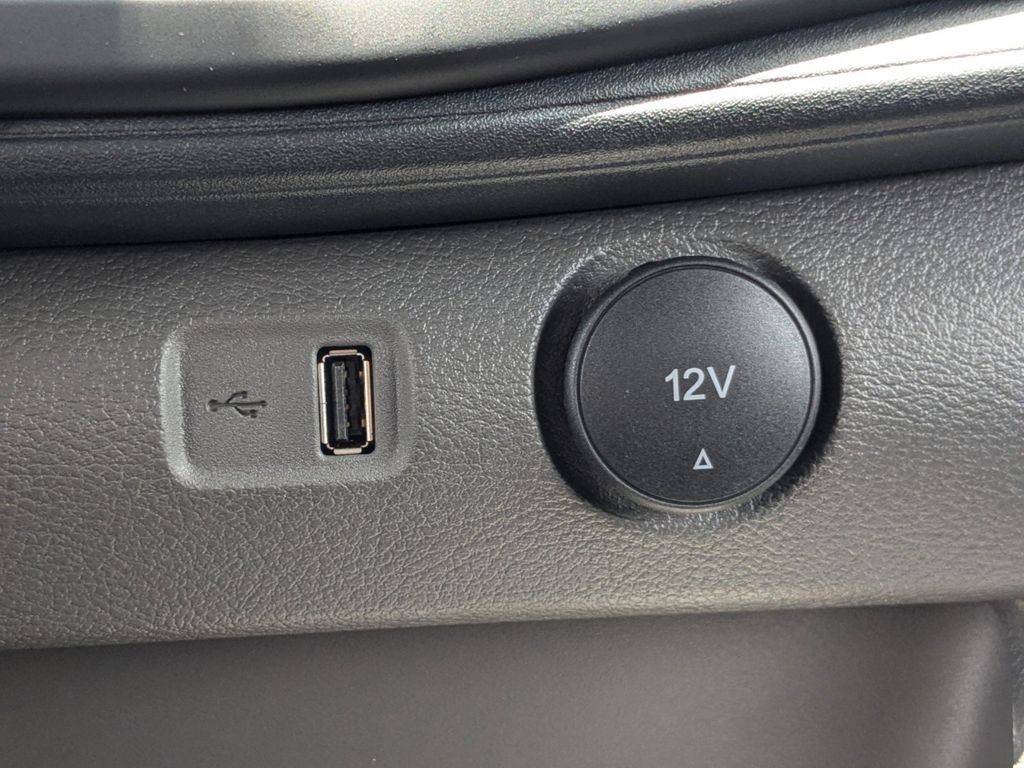 2025 Ford Transit photo 21