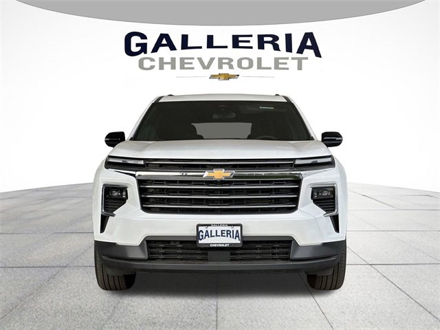 2025 Chevrolet Traverse photo 2