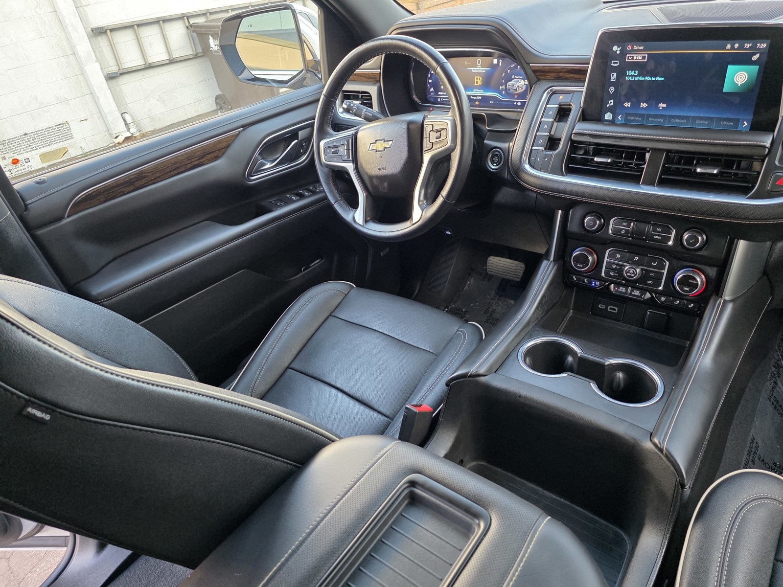 2023 Chevrolet Suburban Premier photo 21