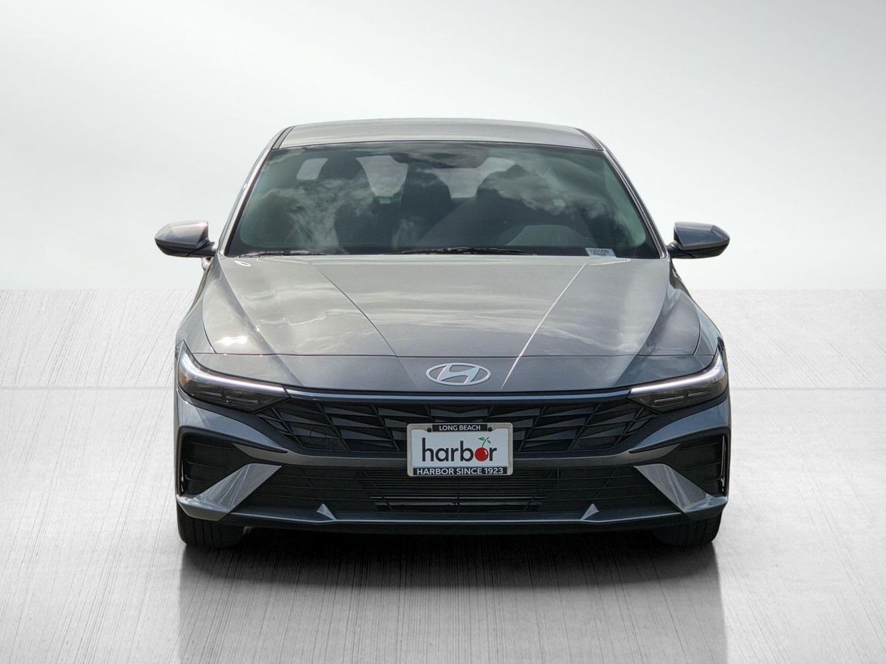 2025 Hyundai Elantra SE photo 2