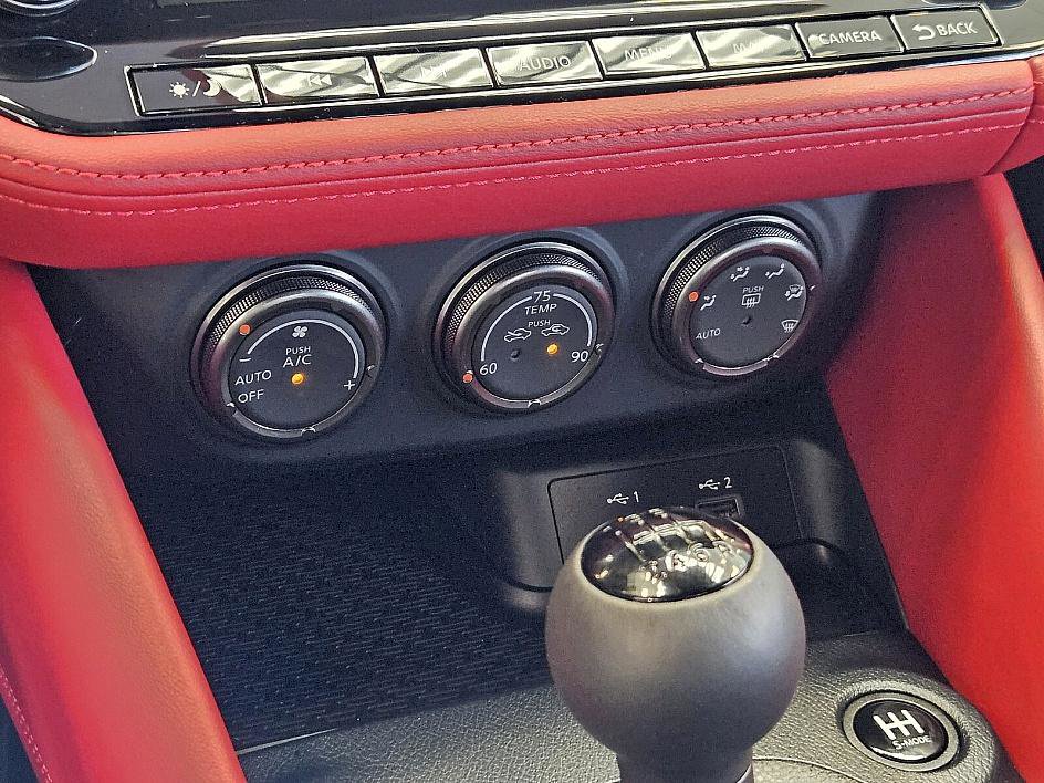 2025 Nissan Z Performance photo 20