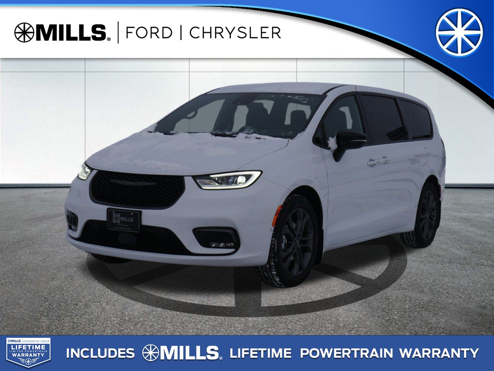 2026 Chrysler Pacifica Select's photo