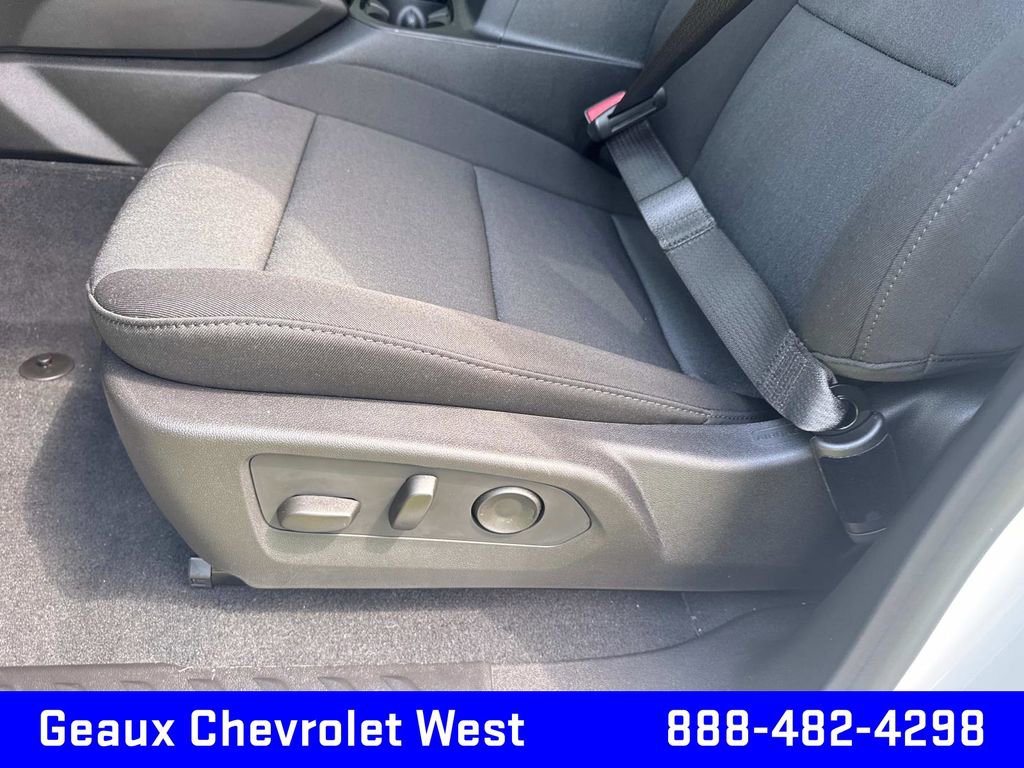 2025 Chevrolet Colorado LT photo 30