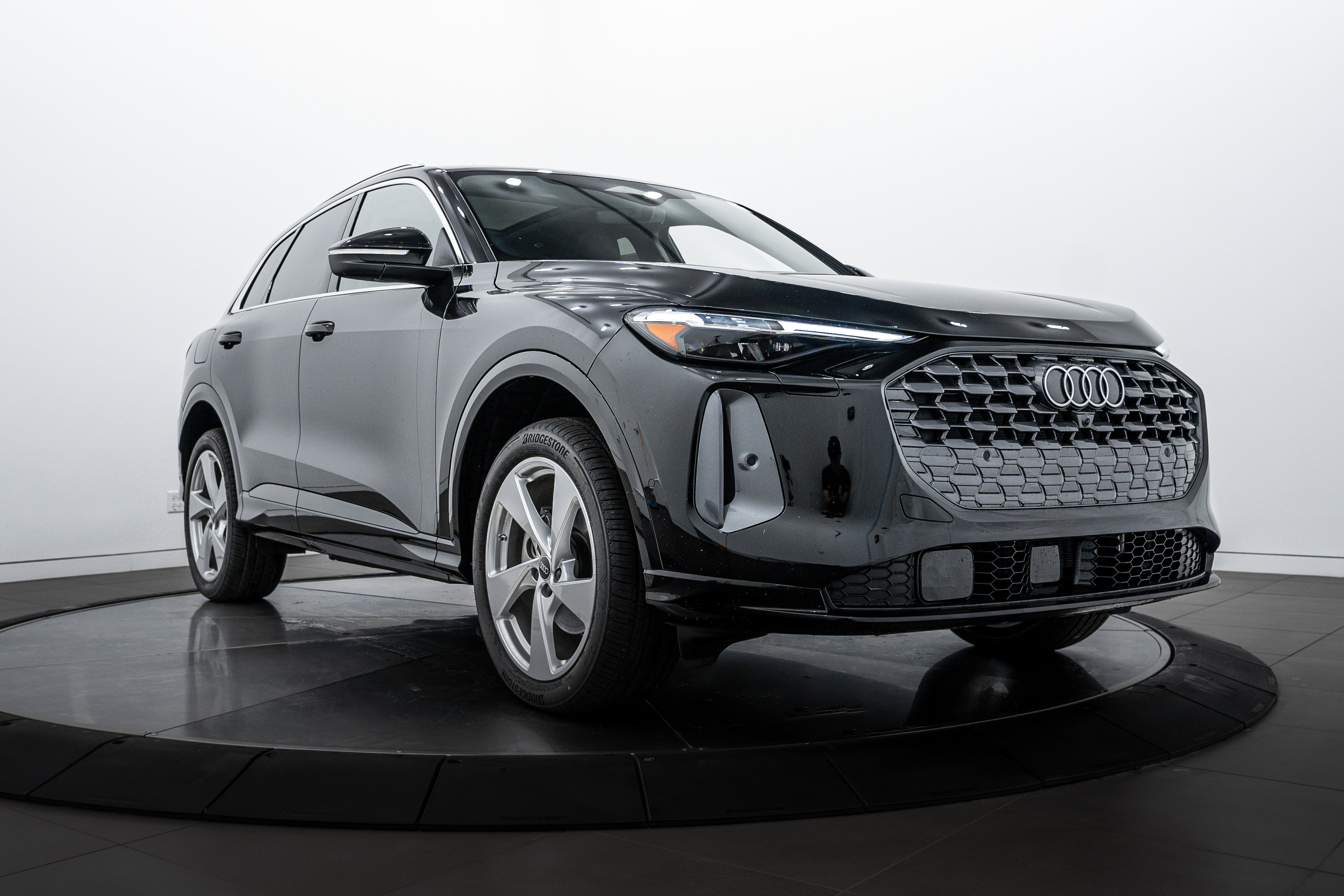 2025 Audi New Q5 Premium Plus's photo