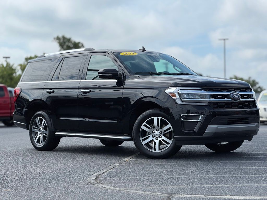 2023 Ford Expedition Limited photo 2