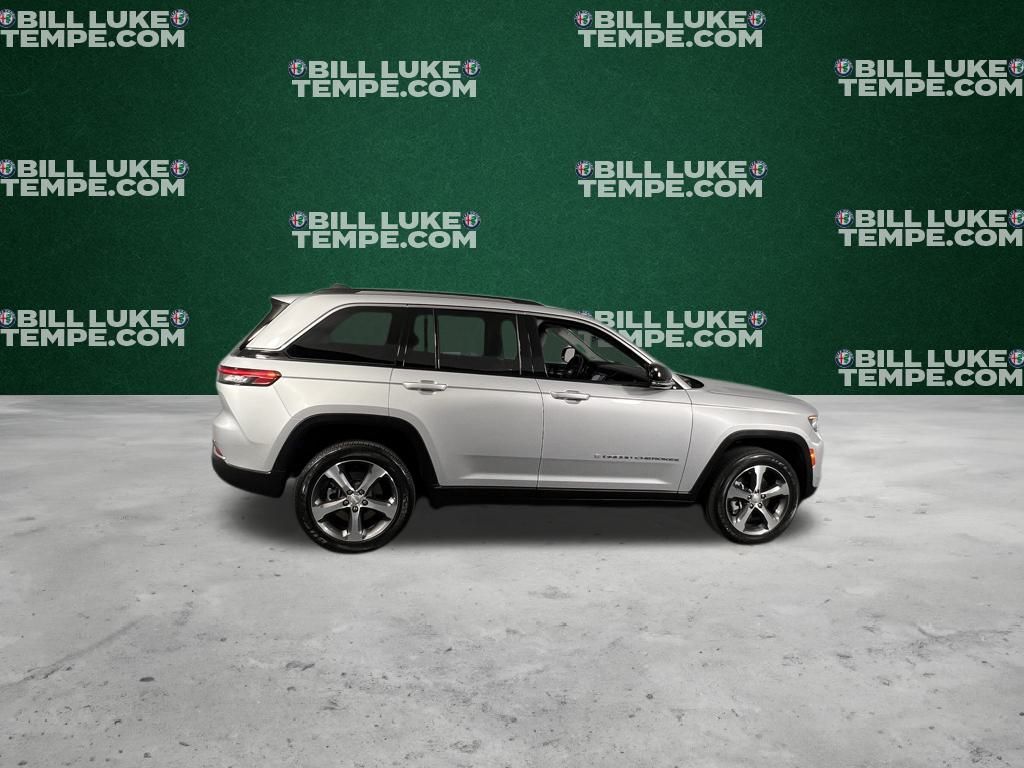 2023 Jeep Cherokee 4xe photo 4