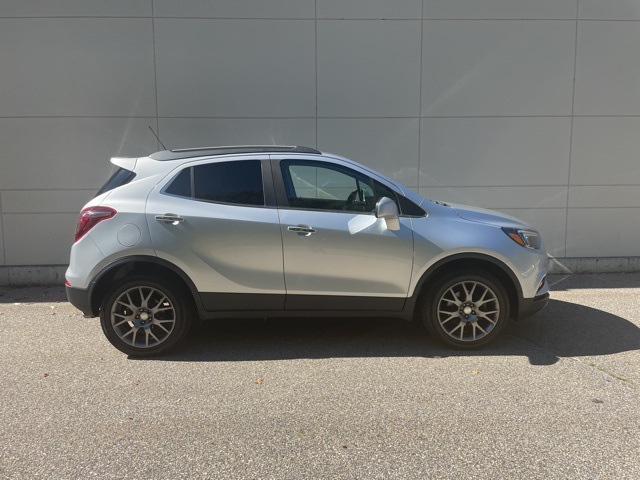 2020 Buick Encore Sport Touring photo 3