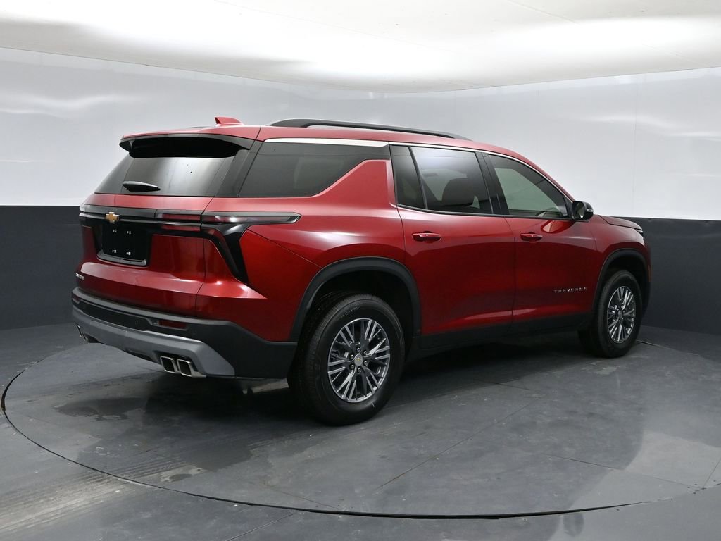 2026 Chevrolet Traverse photo 2