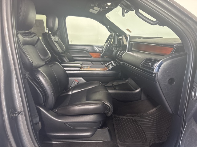 2018 Lincoln Navigator Premiere photo 4