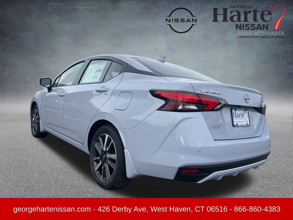 2025 Nissan Versa 1.6 SV photo 3