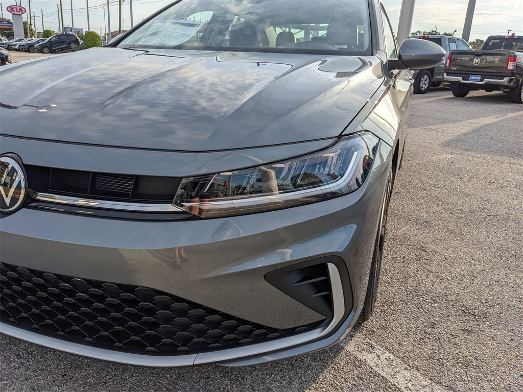 2025 Volkswagen Jetta 1.5T SE photo 10