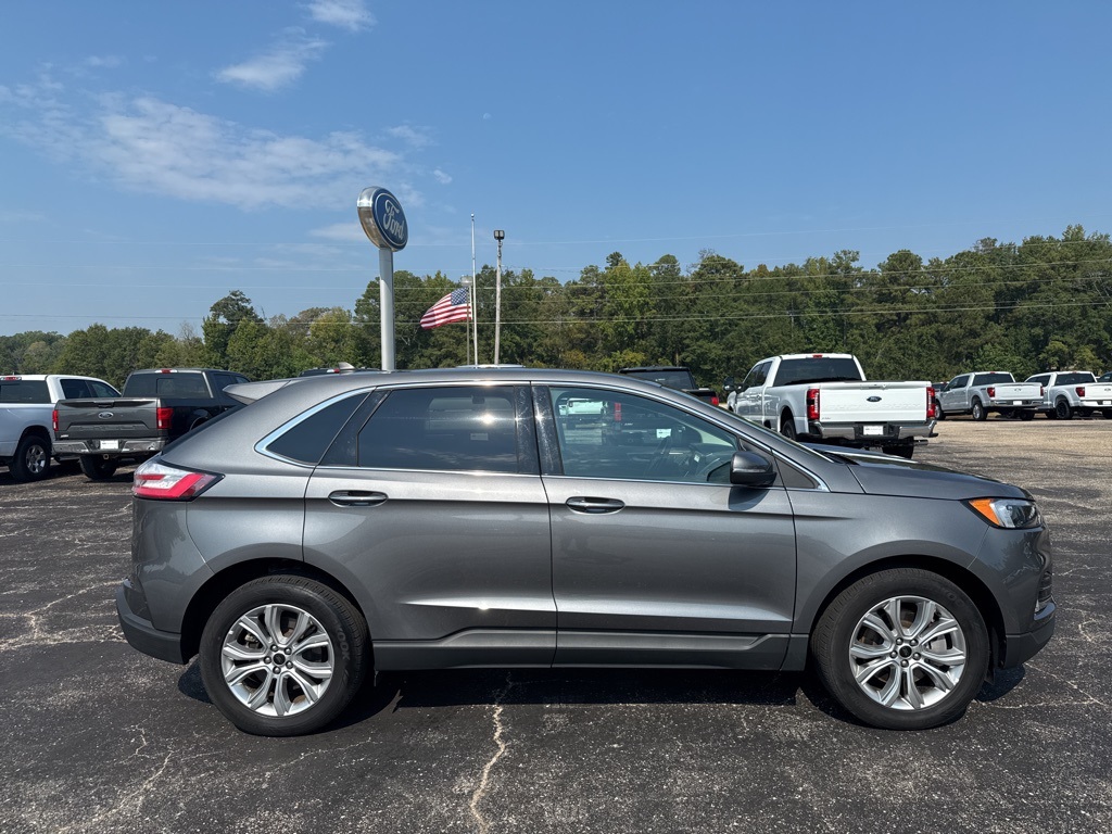 2024 Ford Edge Titanium photo 14
