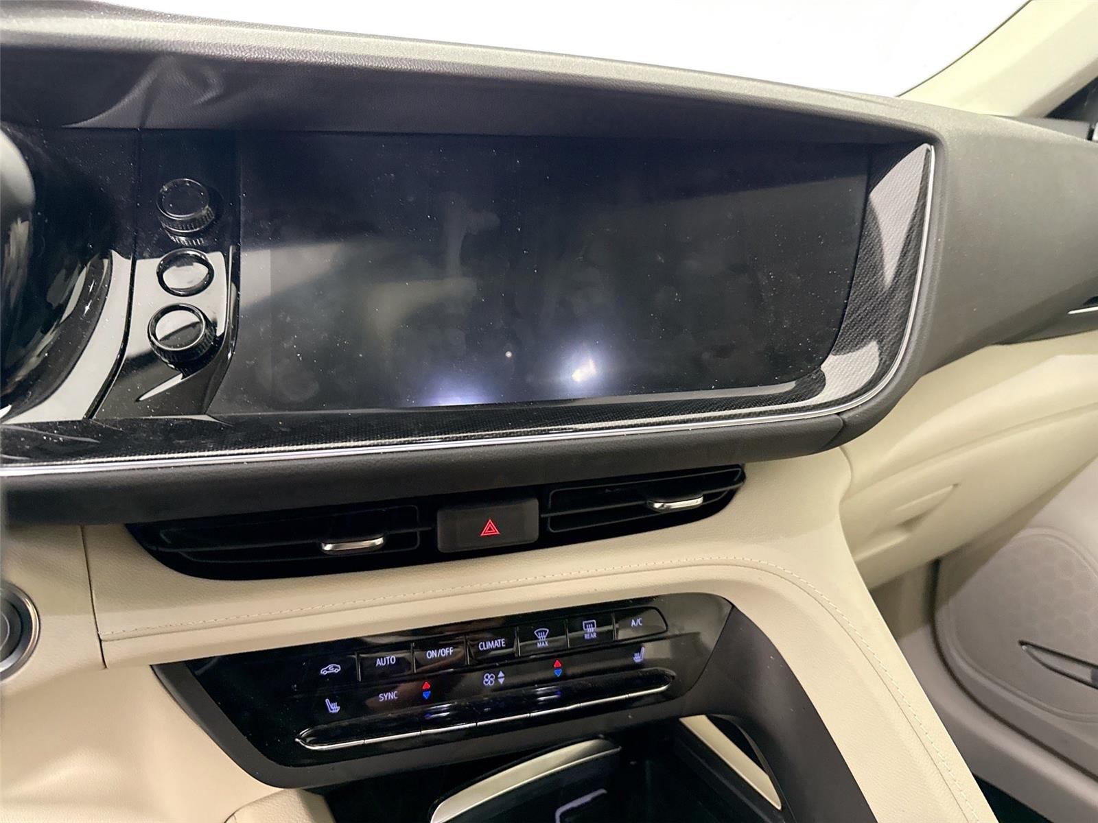 2021 Buick Envision Essence photo 11