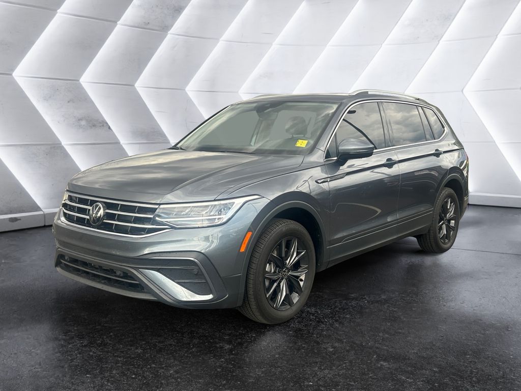 2024 Volkswagen Tiguan SE photo 3