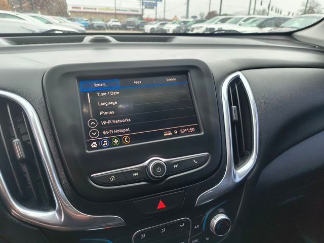 2020 Chevrolet Equinox LT photo 3