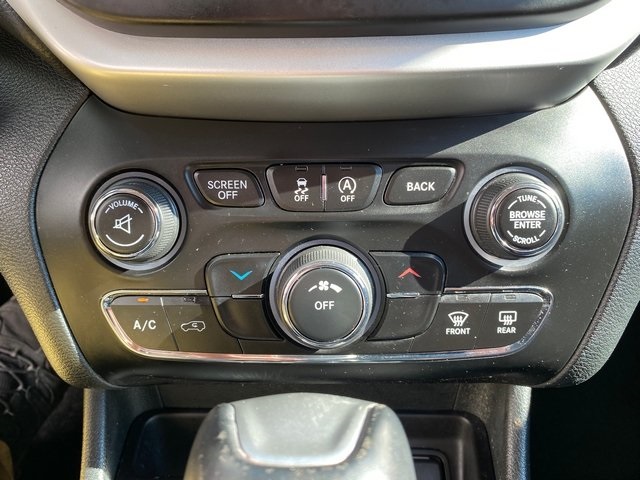 2015 Jeep Cherokee Trailhawk photo 12