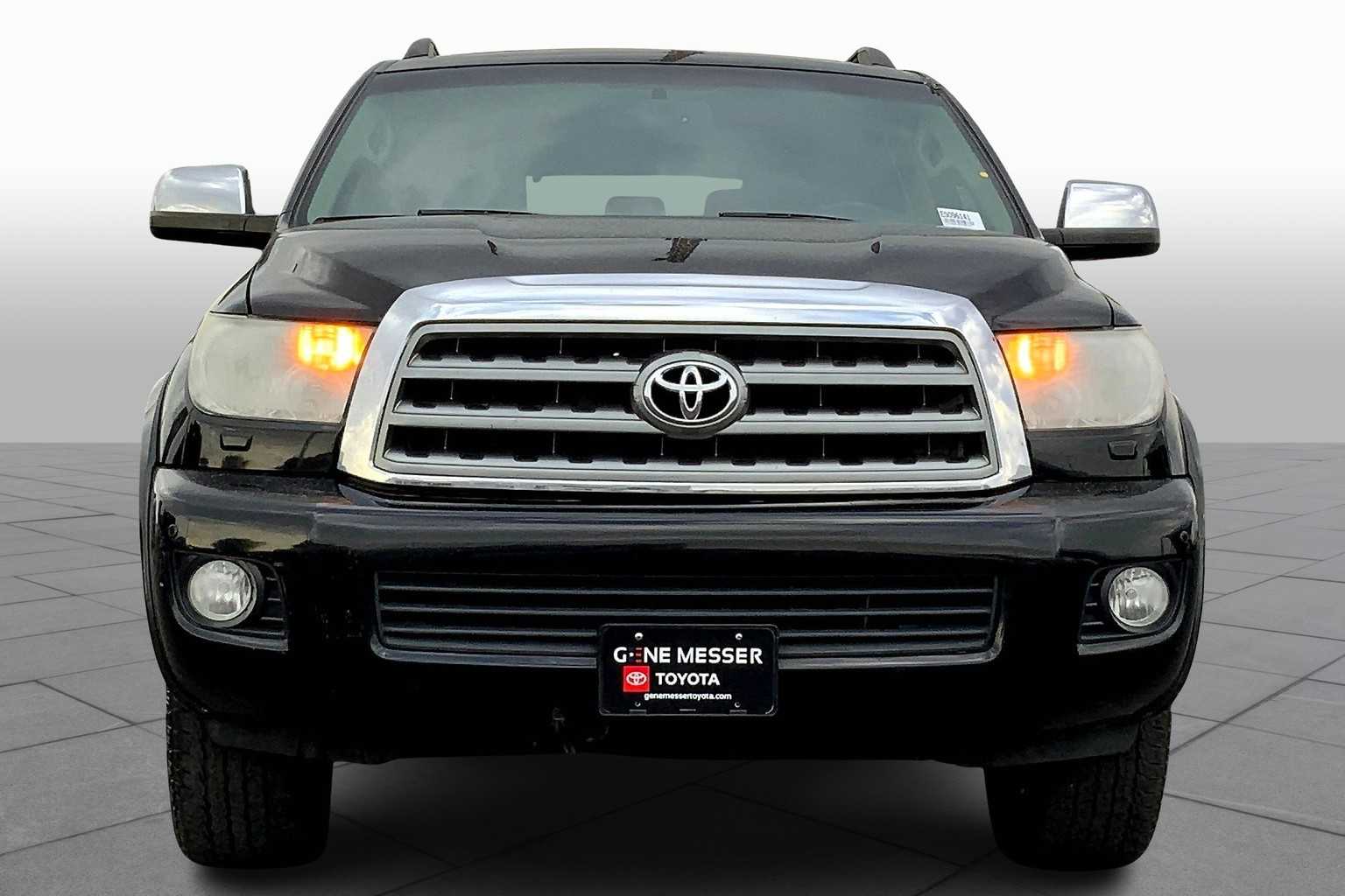 2014 Toyota Sequoia Limited photo 3