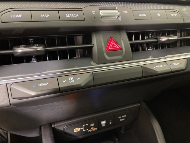 2025 Kia K4 GT-Line photo 27