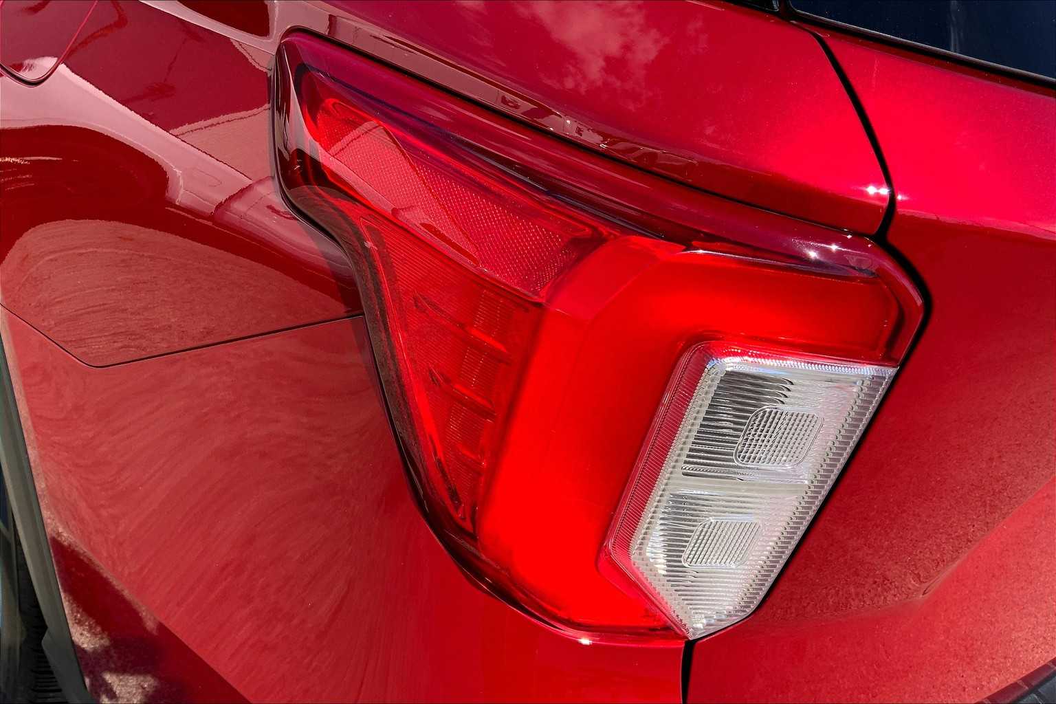2023 Ford Explorer XLT photo 25