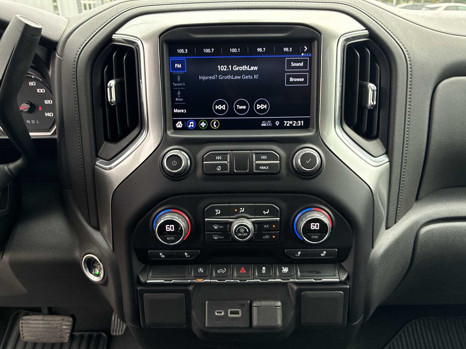 2021 Chevrolet Silverado 1500 LT photo 13