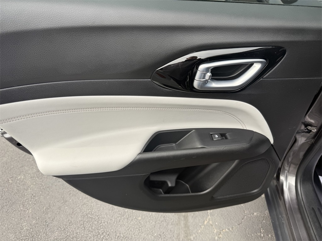 2022 Jeep Compass Limited photo 25