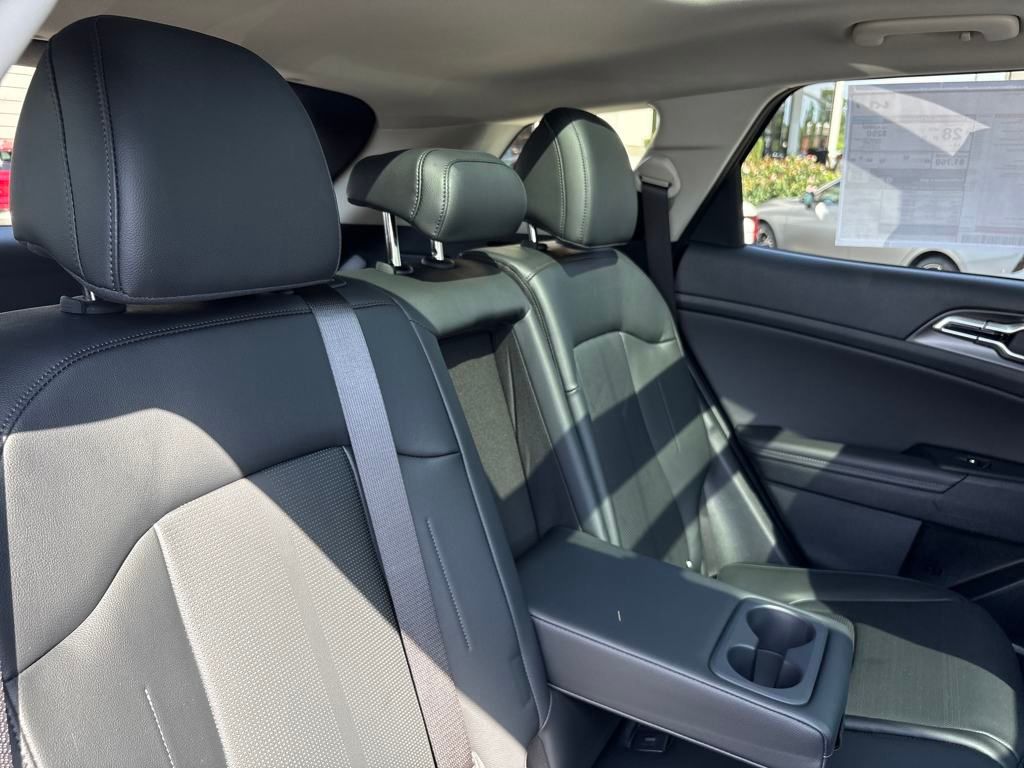2026 Kia Sportage EX photo 27
