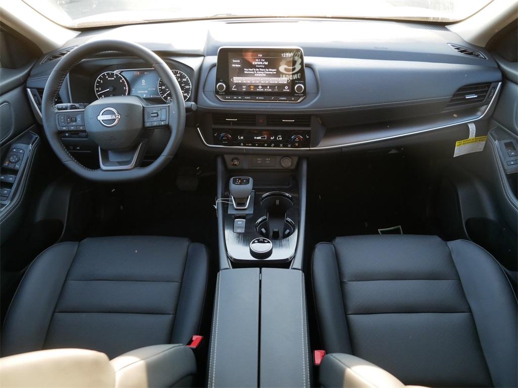 2026 Nissan Rogue SV AWD photo 10