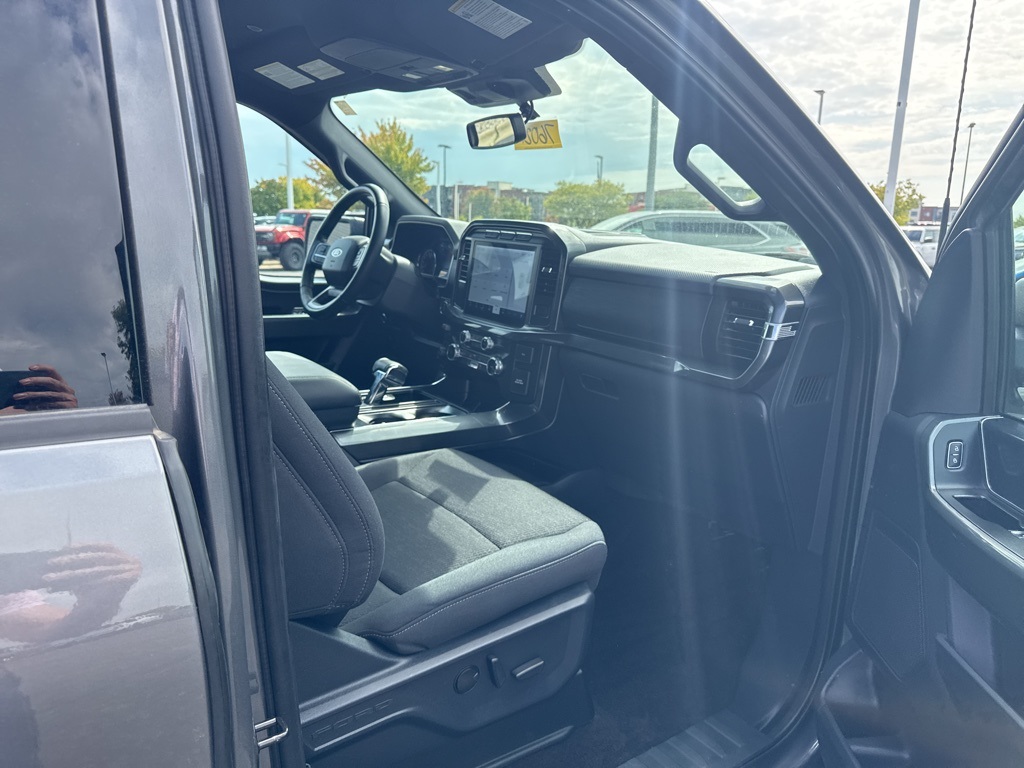 2022 Ford F-150 XLT photo 19