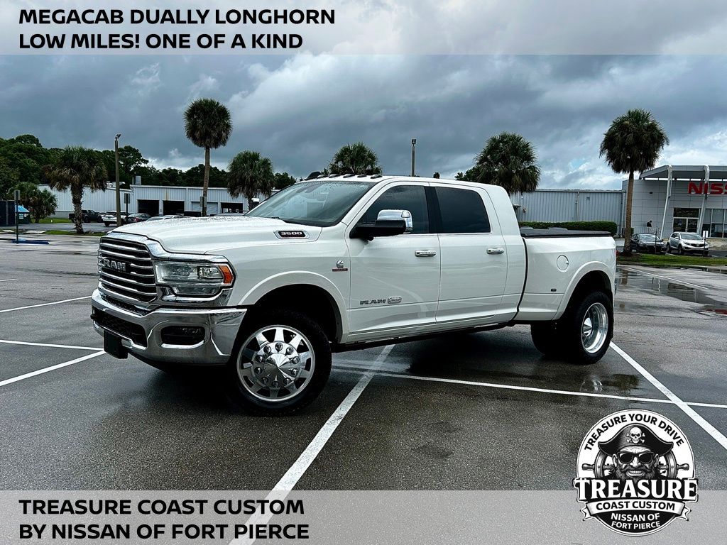 2019 RAM Ram 3500 Pickup Longhorn's photo