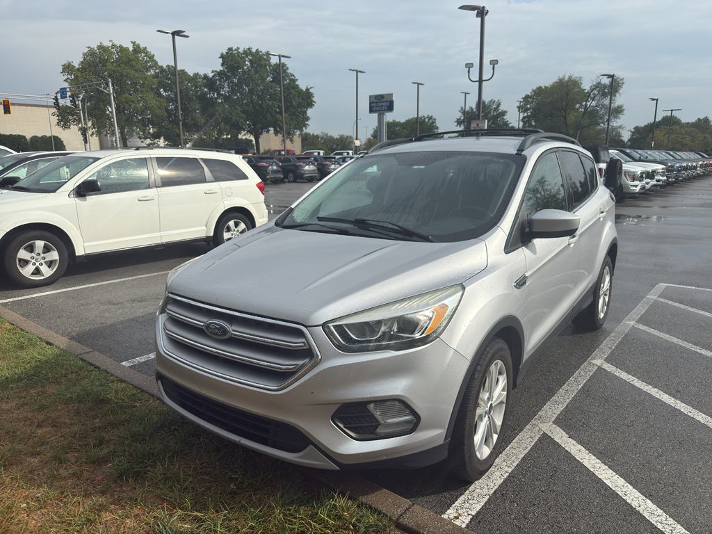 2017 Ford Escape SE photo 2