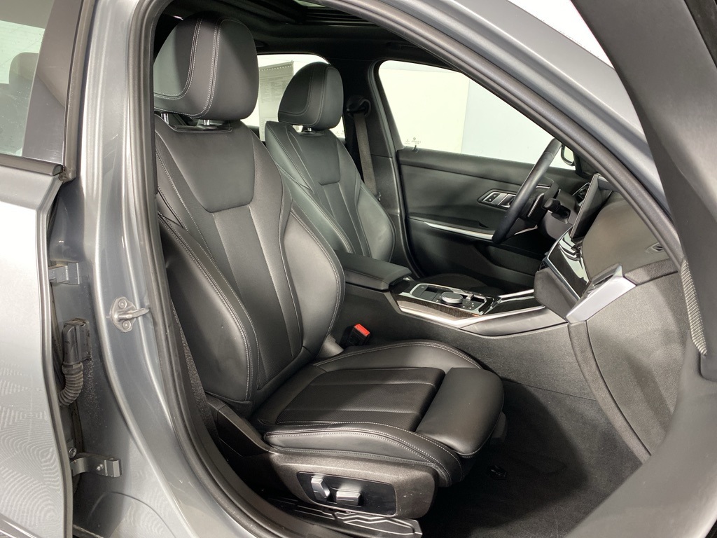 2023 Bmw 330i xDrive Sedan photo 2
