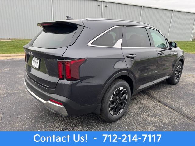 2025 Kia Sorento S photo 3