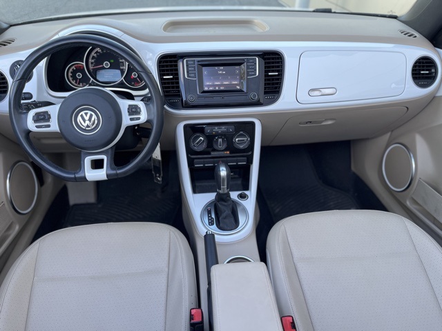 2019 Volkswagen Beetle Convertible S photo 3