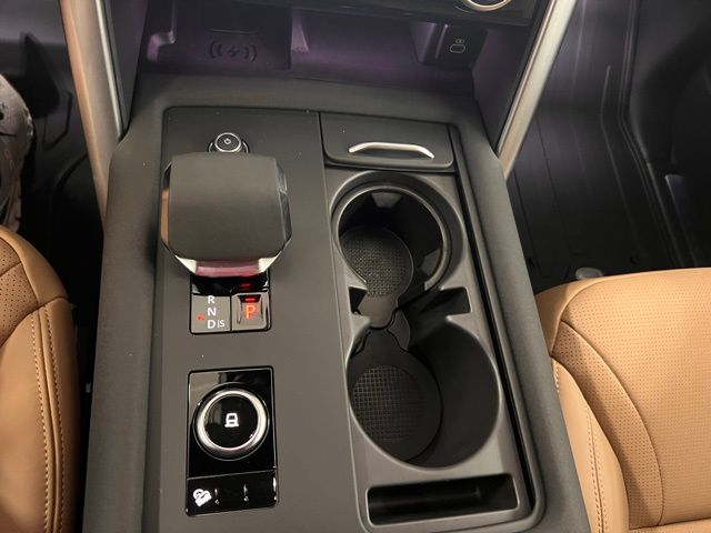 2025 Land Rover Discovery SE photo 21