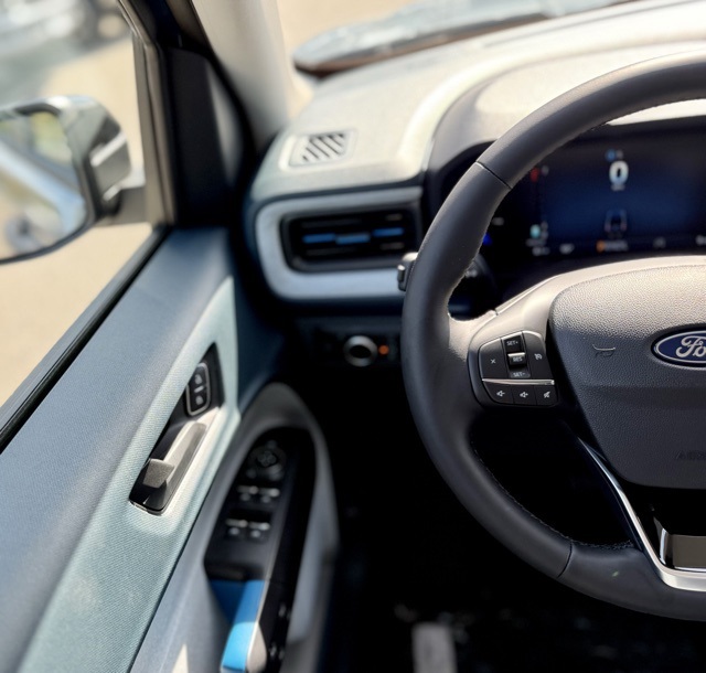 2025 Ford Maverick XLT photo 17