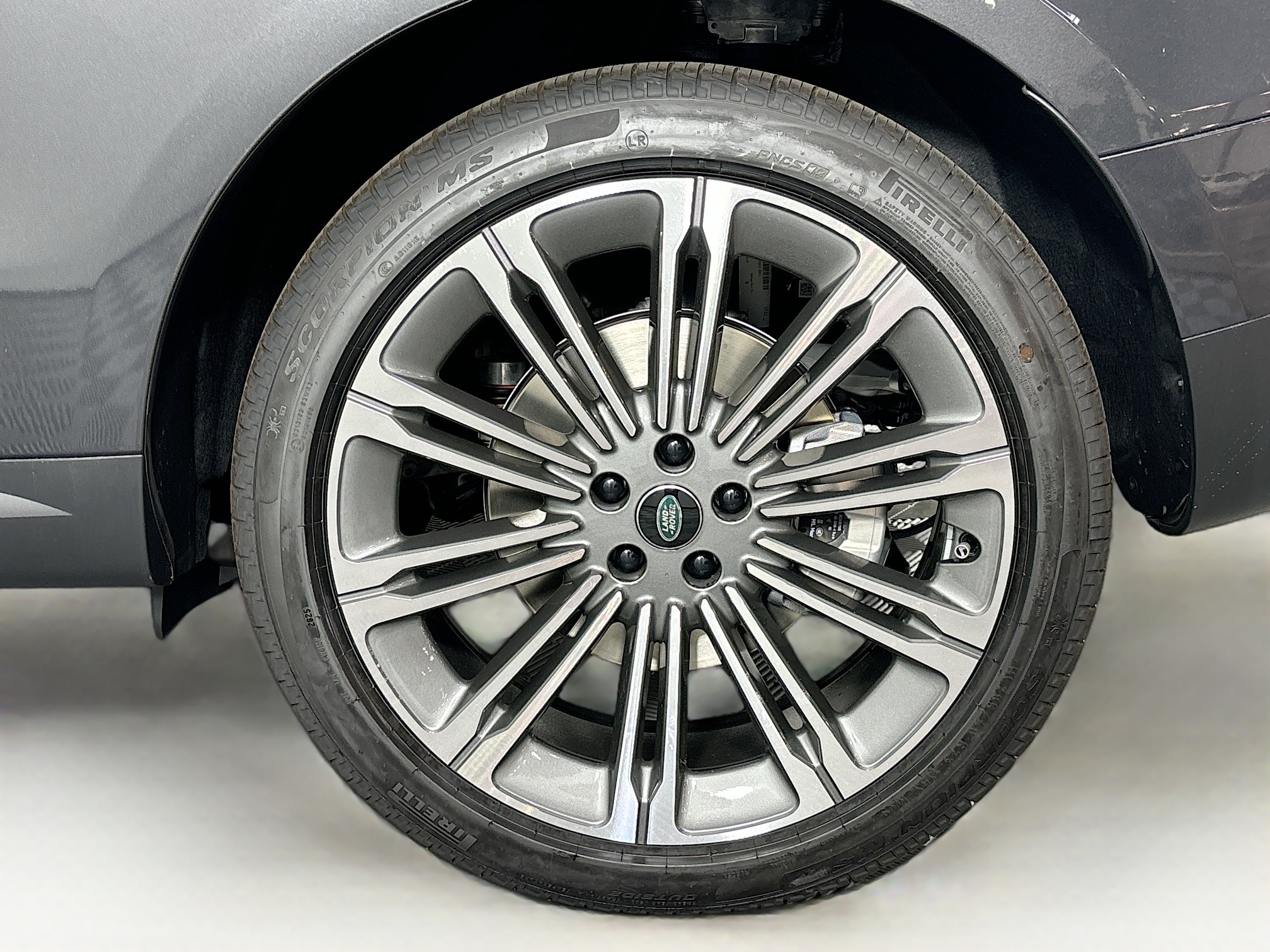2025 Land Rover Range Rover Sport SE photo 24