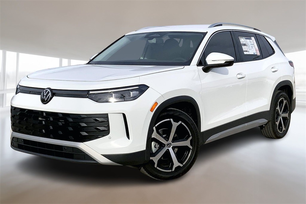 2026 Volkswagen Tiguan SE's photo