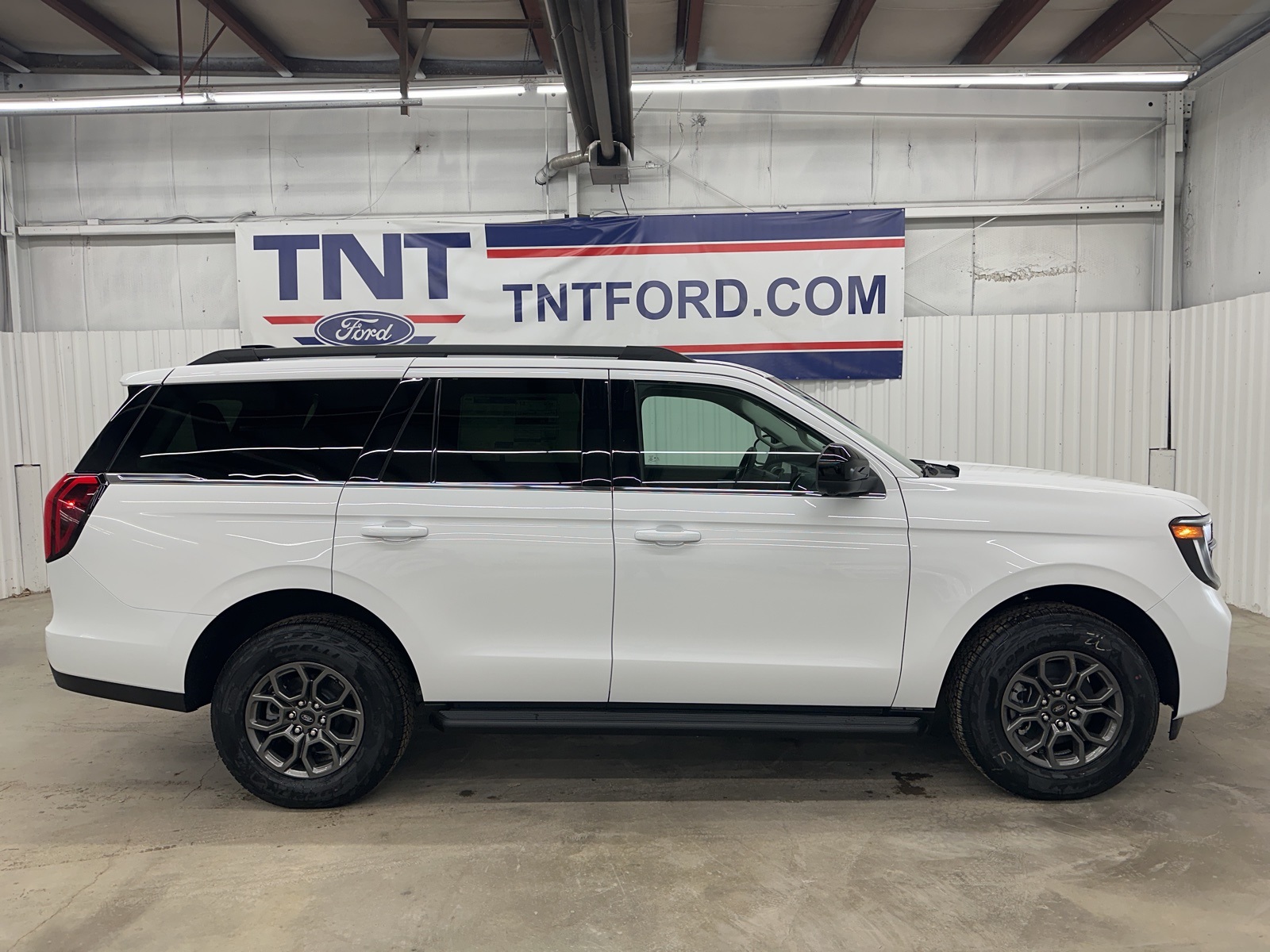 2025 Ford Expedition Active's photo