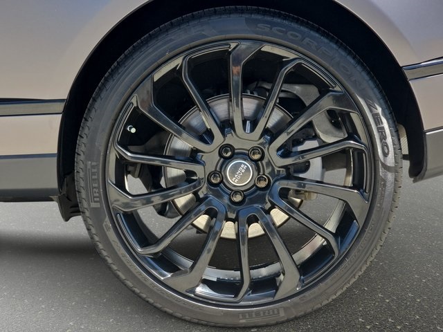 2020 Land Rover Range Rover SuperCharged photo 32