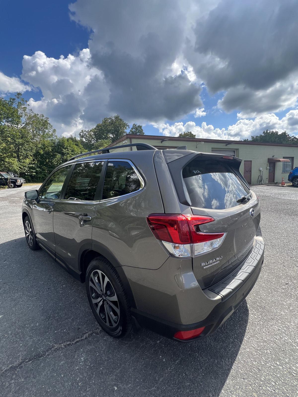 2021 Subaru Forester Limited photo 3
