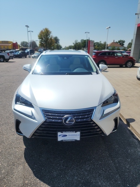 2021 Lexus NX 300h Premium photo 6