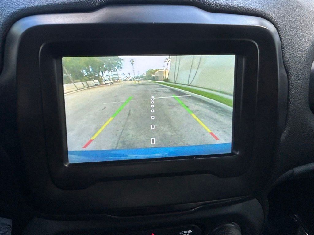 2021 Jeep Renegade Latitude photo 29