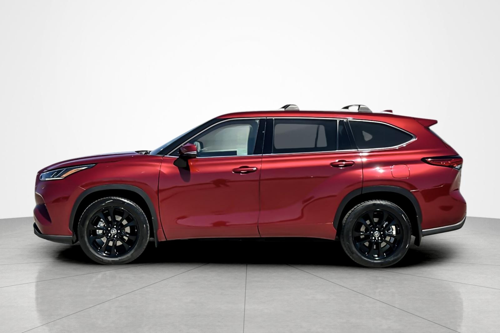 Pre-Owned 2023 Toyota Highlander Limited SUV in Newport