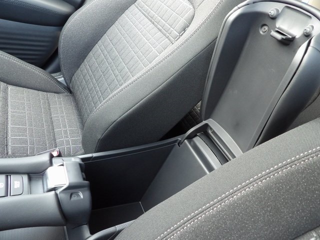 2026 Honda HR-V LX photo 32