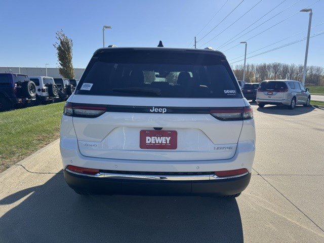 2025 Jeep Grand Cherokee Limited photo 2