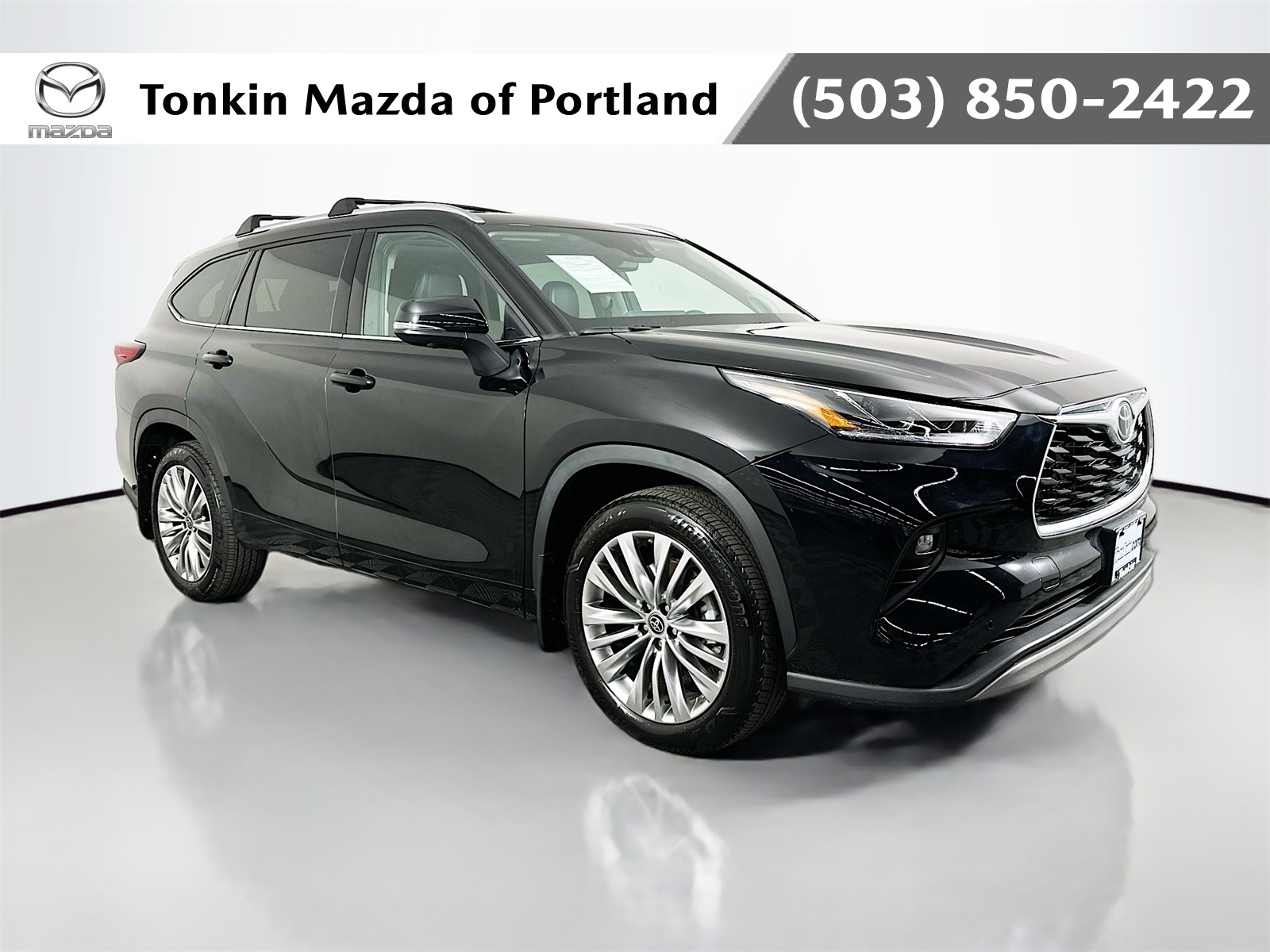 2023 Toyota Highlander Platinum's photo