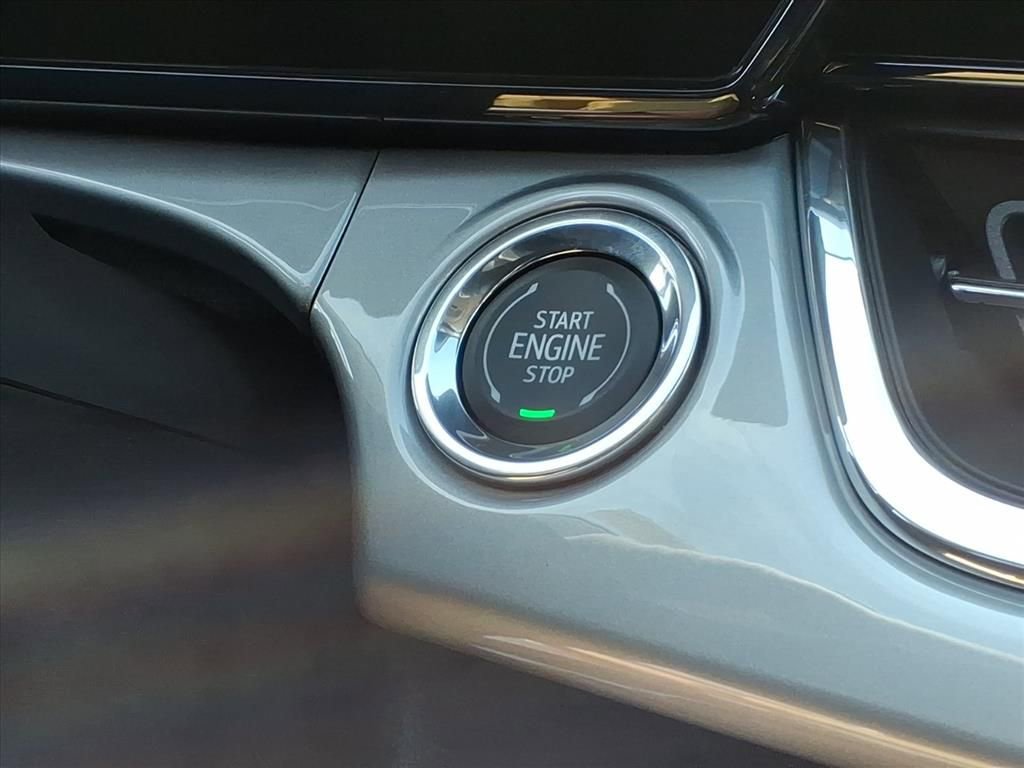 2025 Chevrolet Trax LT photo 20